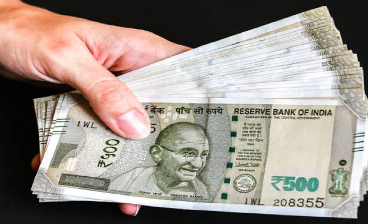 Small Business idea: नौकरी से आ गए तंग, तो शुरू करो यह शानदार बिज़नेस, कम खर्चे में होगा लाखो रुपये का तगड़ा मुनाफा