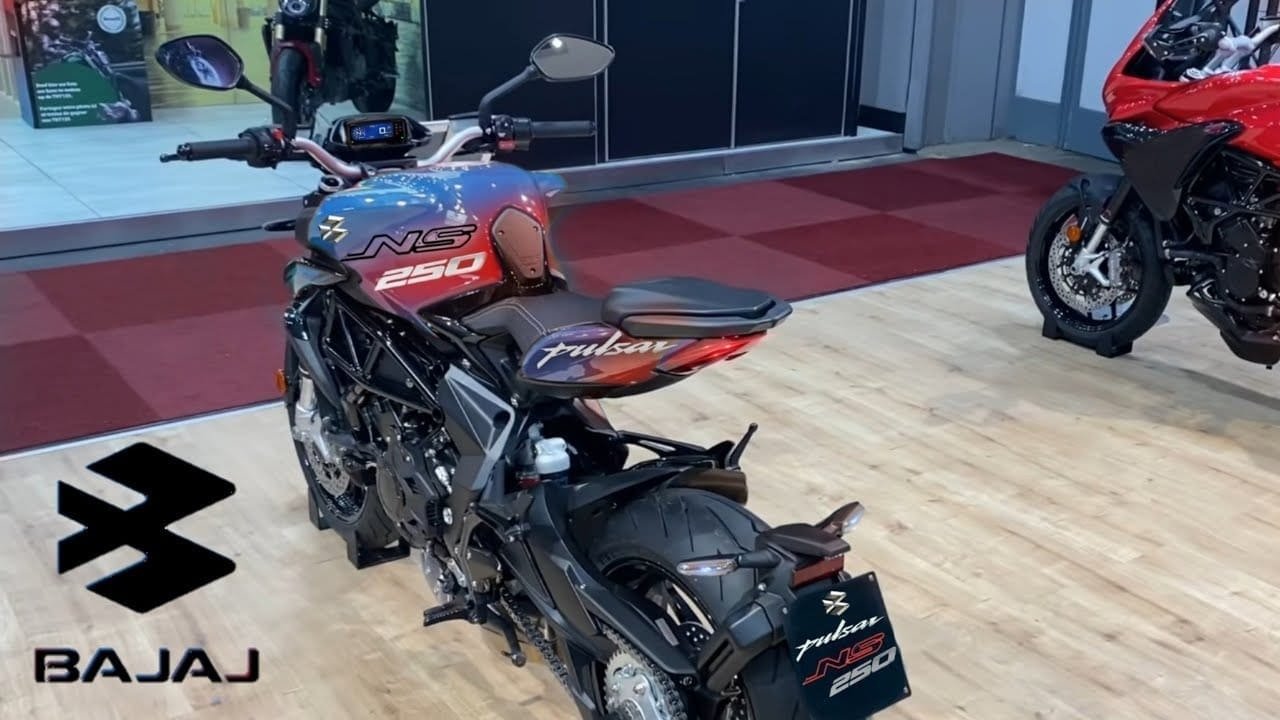 नौजवानो का दिल मोह लेंगी Bajaj Pulsar NS250 बाइक, स्मार्ट फीचर्स और पॉवरफुल इंजन के साथ जाने कीमत